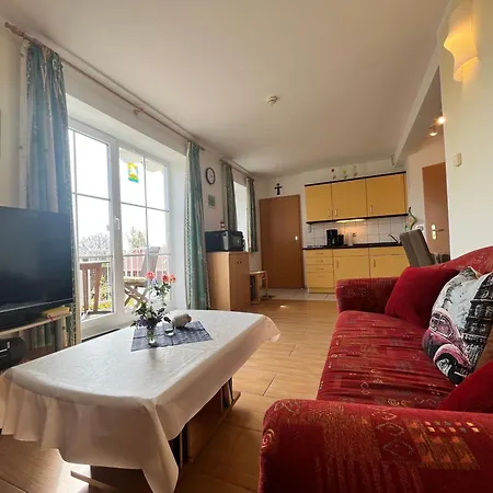 Ferienwohnung Schoenblick *